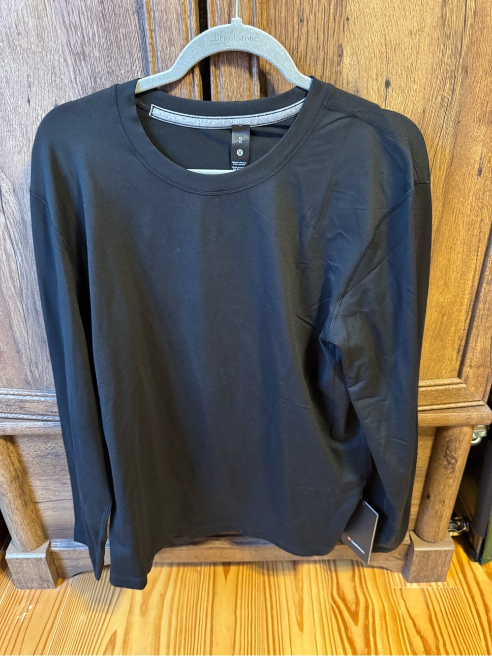 lululemon athletica Men's Black Long-Sleeve Crew